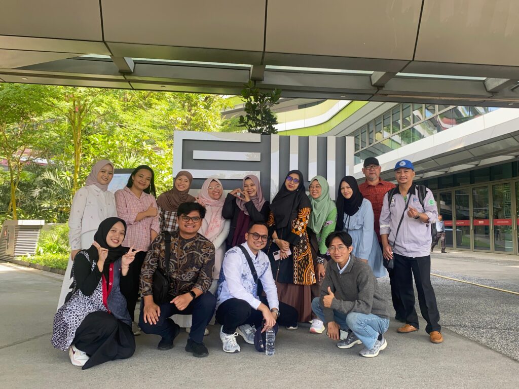Prodi Manajemen Rekayasa Telkom University Hadiri EMbrace 2025 di ITEBA: Sinergi Nasional dalam Pendidikan dan Industri